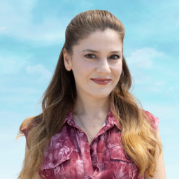 Selen Domaç as Suzan in Muhtemel Aşk