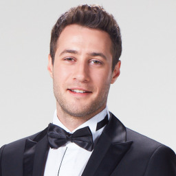 Ozan Dolunay as Rüzgar