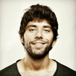 Serhat Parıl as Kaan in Oyunbozan