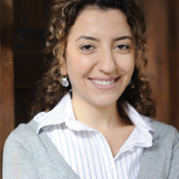 Sevinç Sırma as Nilgün in Oyunbozan