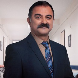 Sinan Demirer as İhsan Bozkır