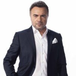 Oktay Kaynarca as Cezayir Türk in Ben Bu Cihana Sığmazam