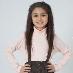 Almira Abay as Çocuk Mercan
