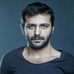 Musab Ekici as Yener