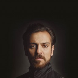 Erkan Kolçak Köstengil as Sahin Giray Han
