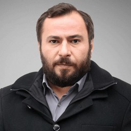 Mustafa Kırantepe as Medet