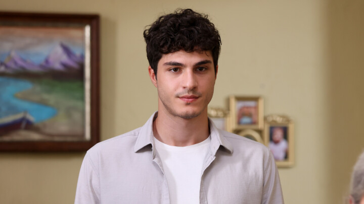 Kendi Düşen Ağlamaz: Season 1, Episode 15 Image