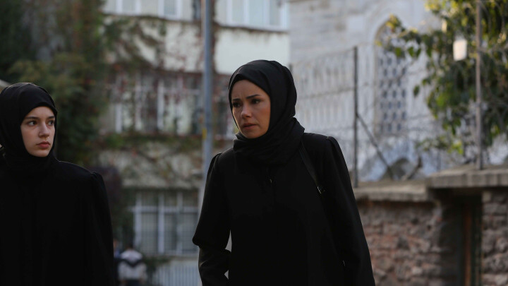 Kızıl Goncalar: Season 1, Episode 1 Image