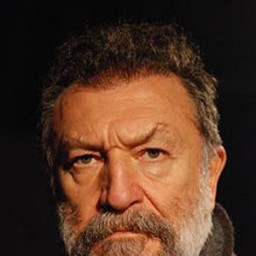 Tamer Levent as Şevket Taşkın in Aşk Yeniden